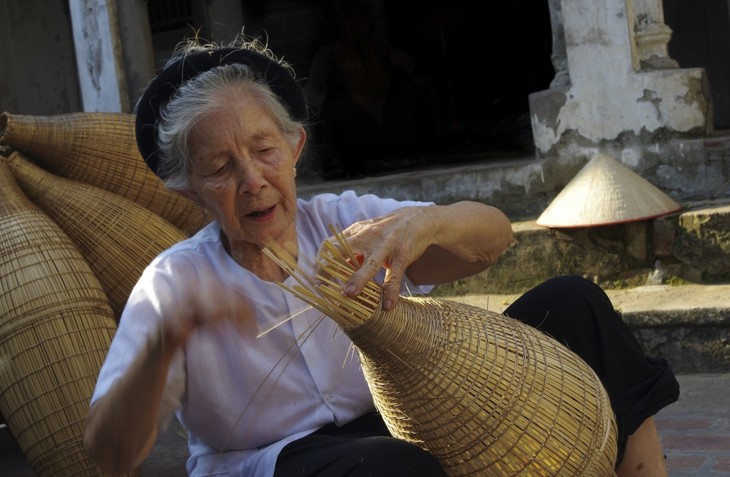 Thu Sy Fish-Pot Making Village - ảnh 4